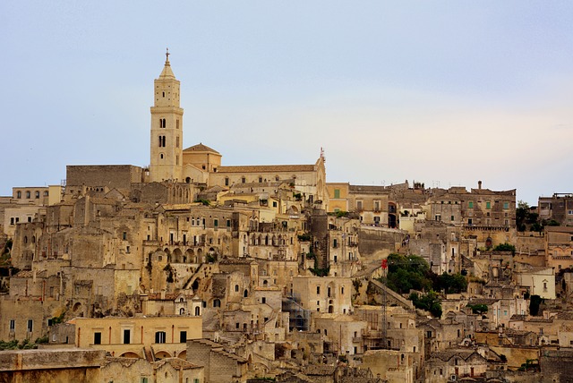 https://booking.vit.travel/uploaded_files/tours/1262/16ea74e1858e113f78cb25776f2379a5.jpeg