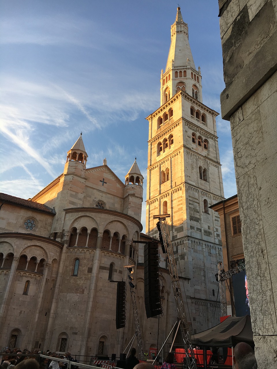 Modena Walks